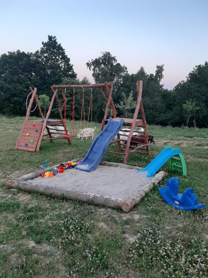 Gosp. Agroturystyczne Stary Gaj Villa Zerkowice Kültér fotó